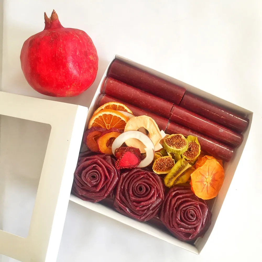 box mive lavashak2_11zon باکس هدیه لواشک و میوه خشک